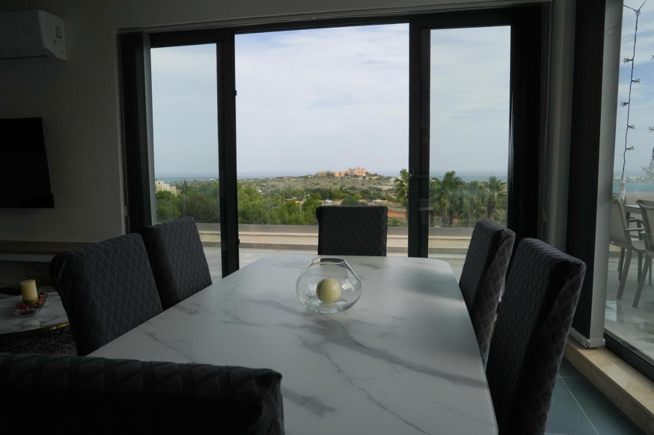 멜리에하 Lux Sea&Country Views With Pool 아파트 외부 사진