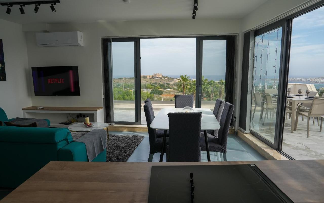 멜리에하 Lux Sea&Country Views With Pool 아파트 외부 사진